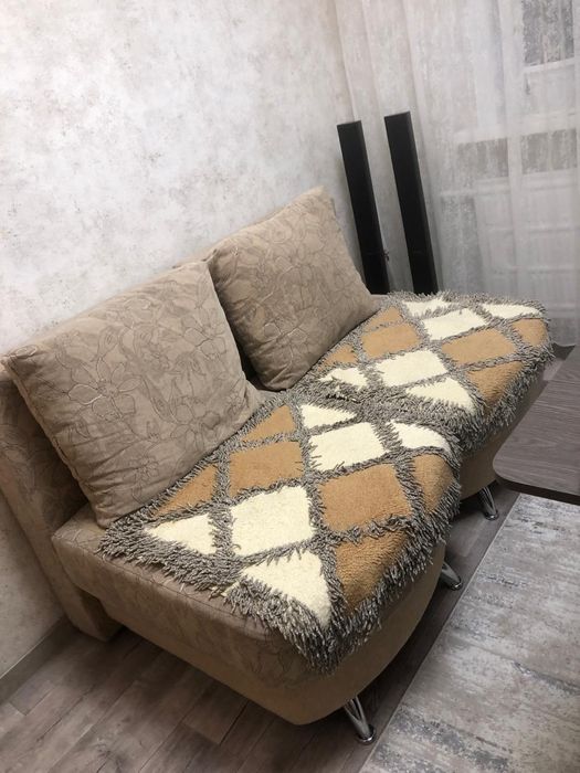 Шкаф и два кресла