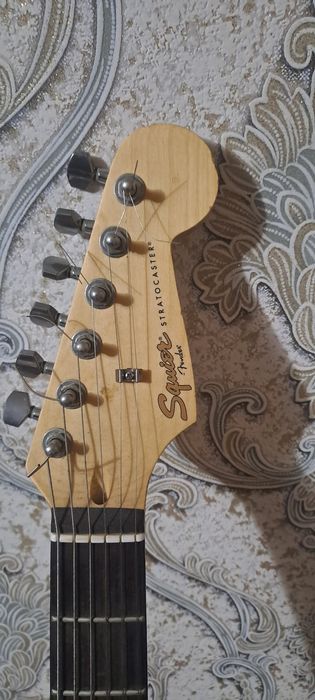 Электрогитара fender