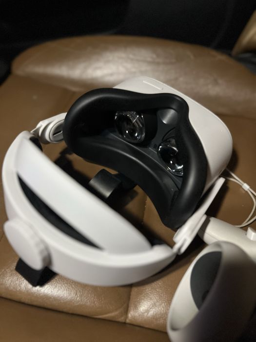Meta Oculus Quest 2