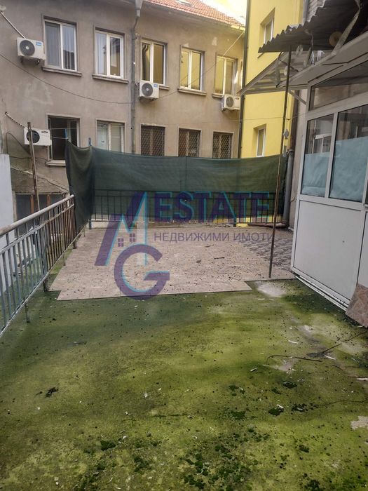 Етаж от къща в супер центъра на Бургас