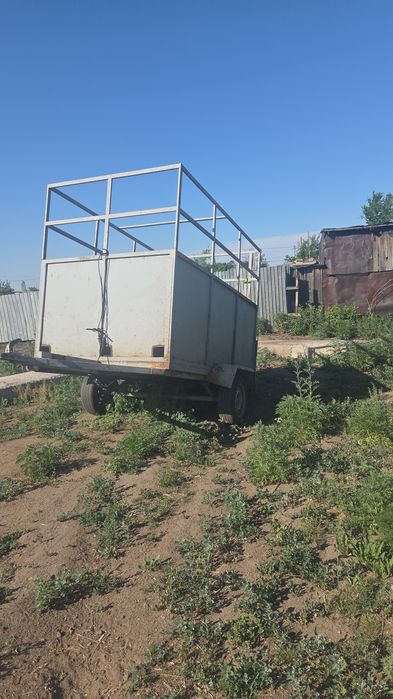 Продаю прицеп коневозка