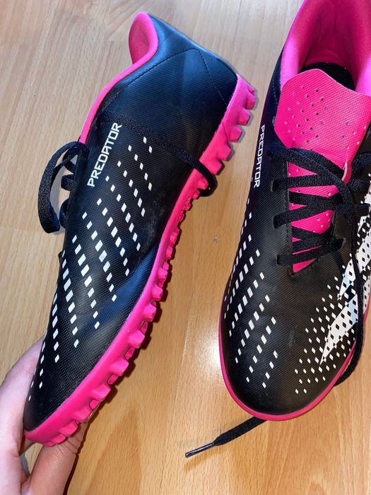 Футболни маратонки Adidas номер 42