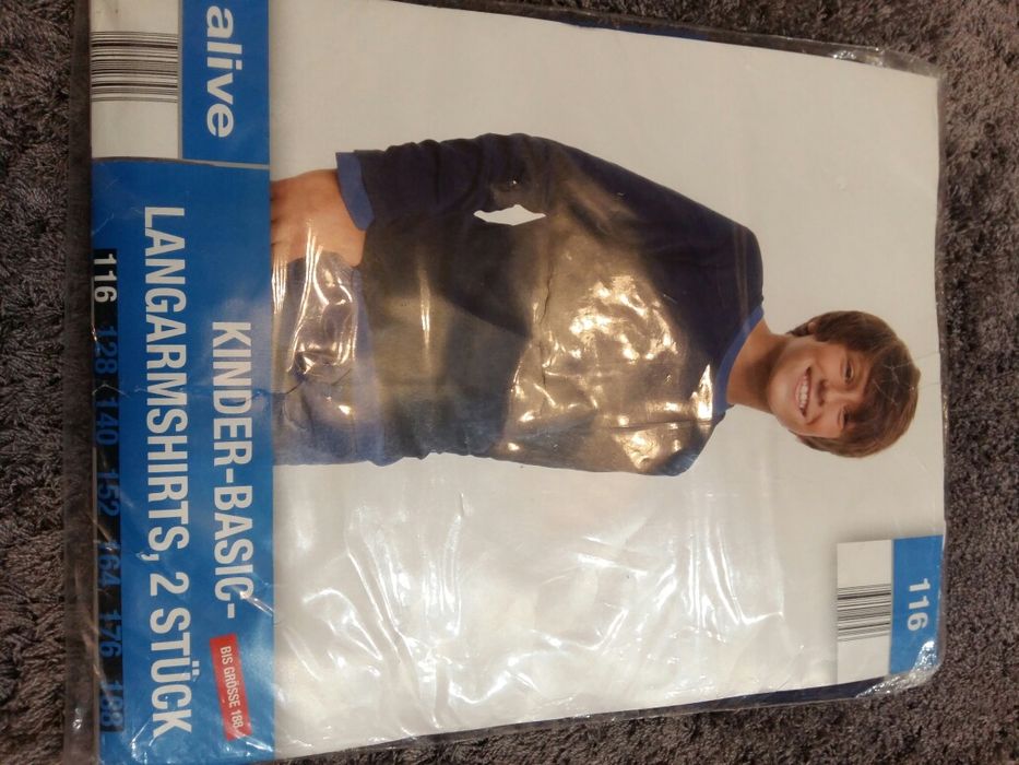 Vând 3 seturi bluze 116