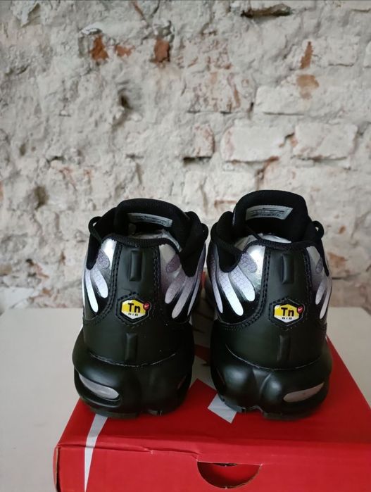 Nike Tn black and grey