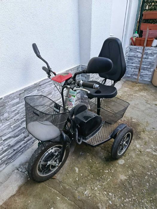 Продавам триколка