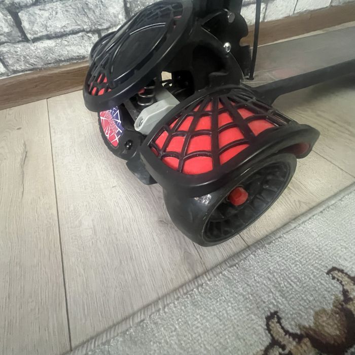 Самокат детский до 70кл-светит и музыка