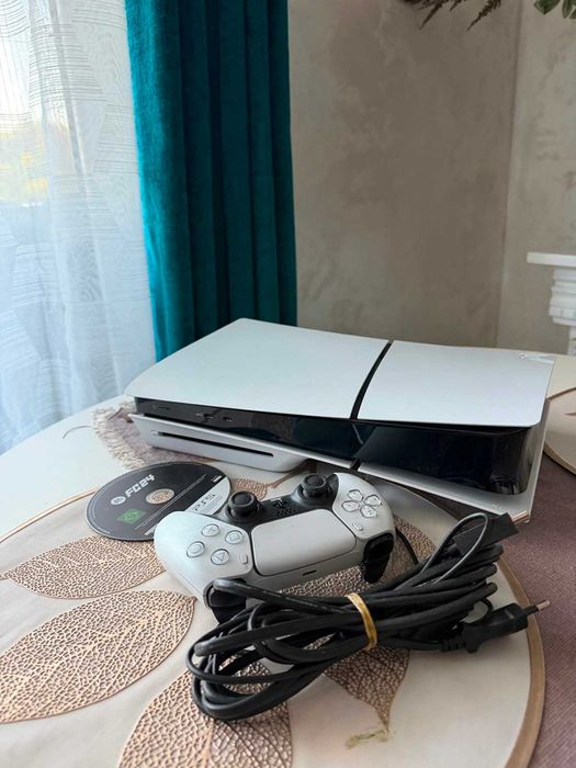 Consola PS5 Playstation 5 Slim Disk Edition-impecabil,1TB utilizat 10 ore, ca nou
