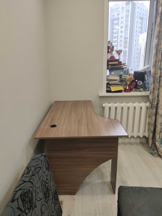 Стол для работы.
