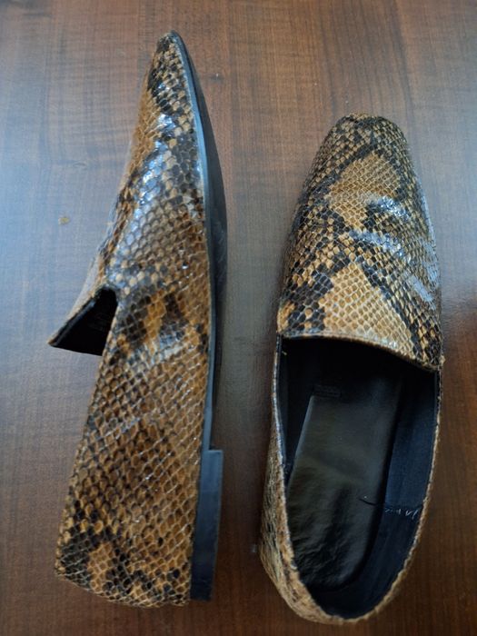 Кожаные лоферы на лето весну от фирмы Zara 38 размер