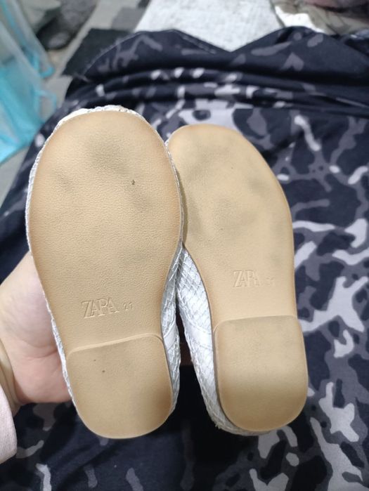 детская обувь на девочку