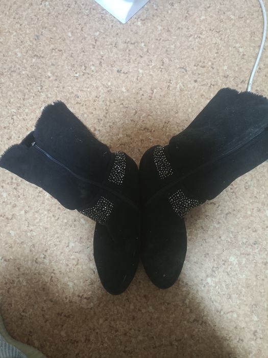 Обувь по 1500 тг