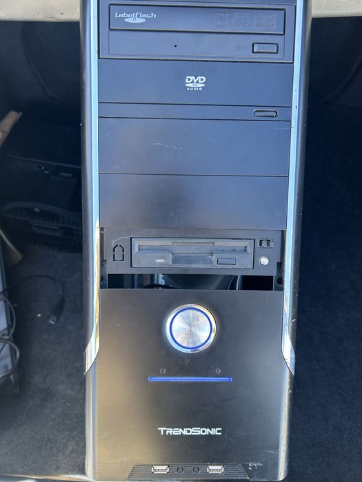 Продам Компьютер рабочий.