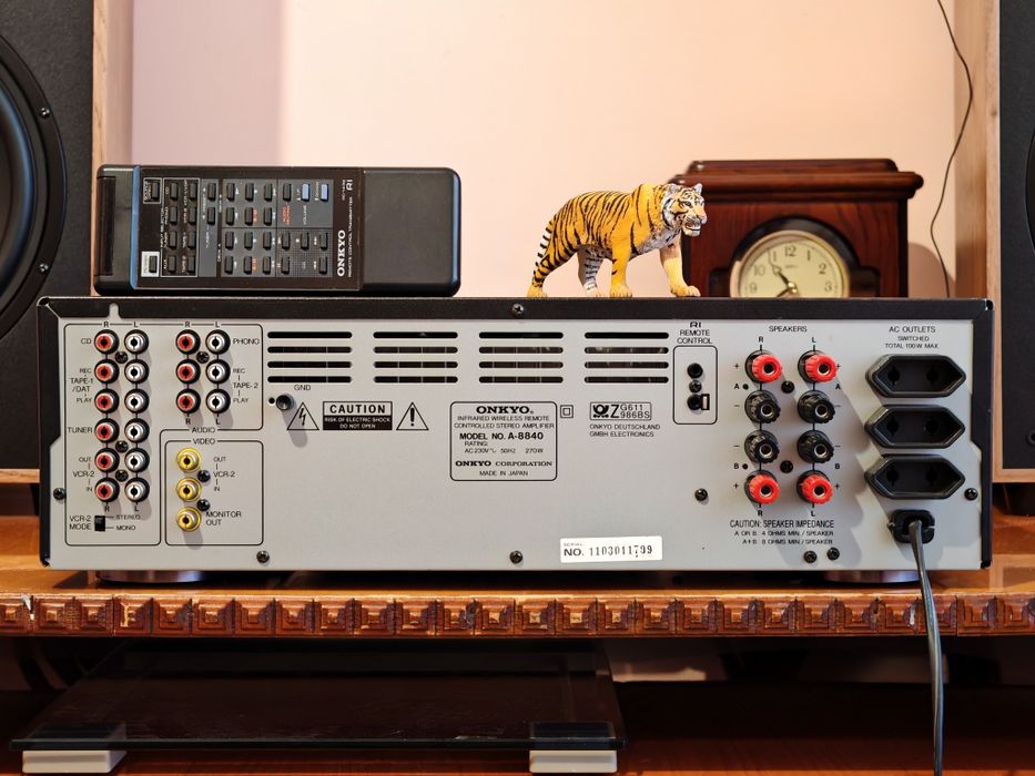 Onkyo A-8840. Amplif. de clasă.Telecomandă. Ca nou. Preț fix !