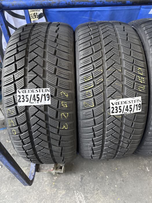 235/45/19 Vredestein M+S