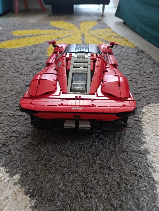 Vand Lego Technic Ferrari Daytona SP3 42143
