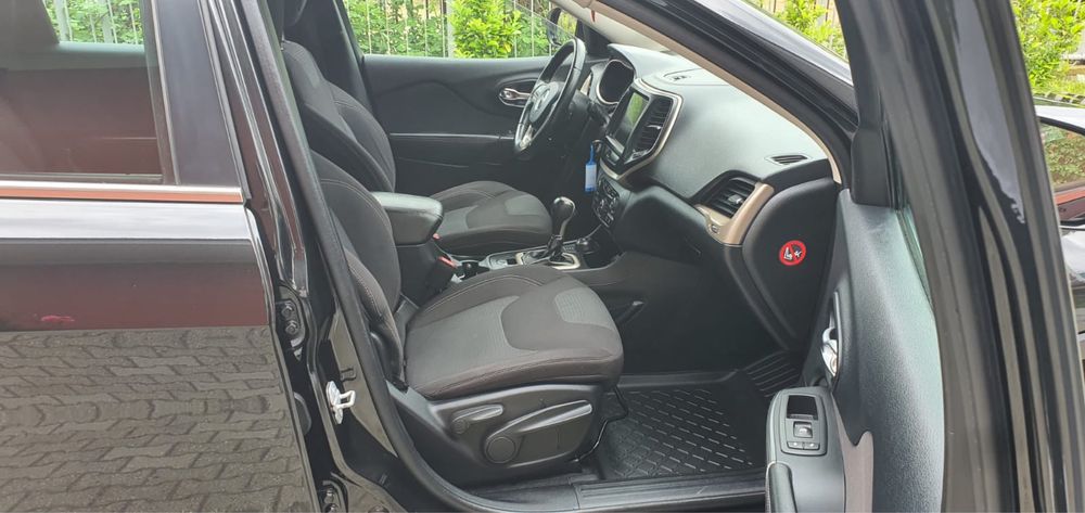 Jeep cherokee limited 4x4 2015/11