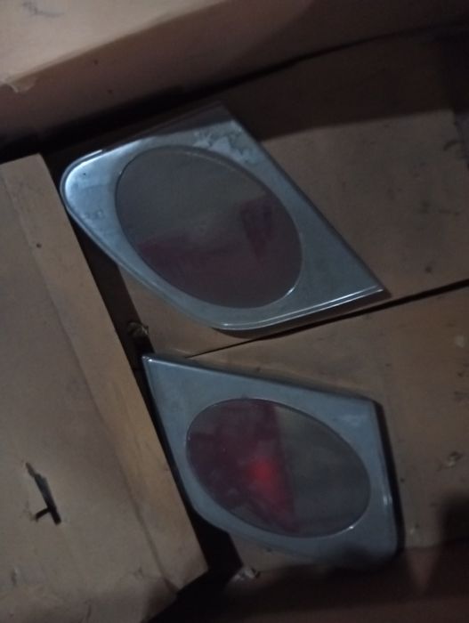 Продам задние стопы на Мерседес