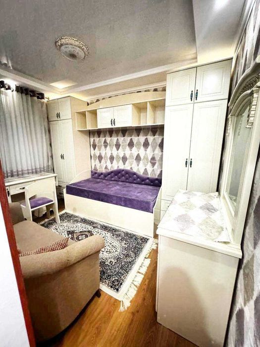 Бўстон даҳасида Квартира сотилади