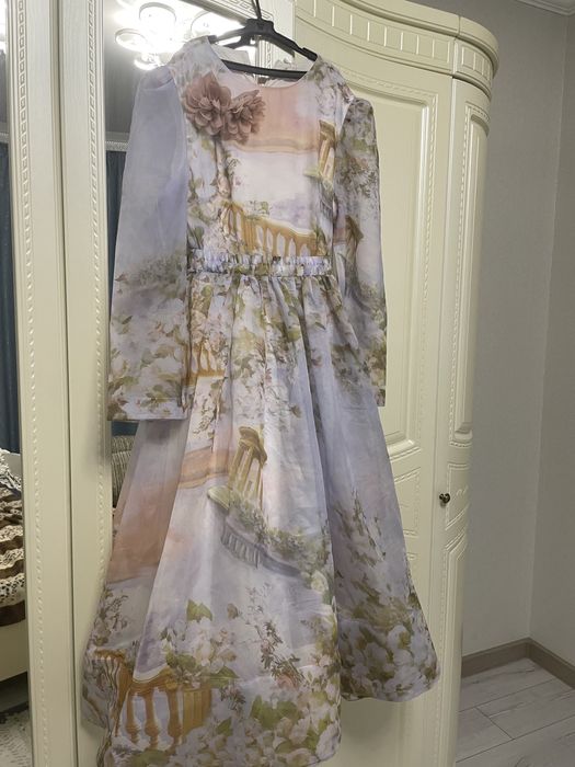 Платья вечерний