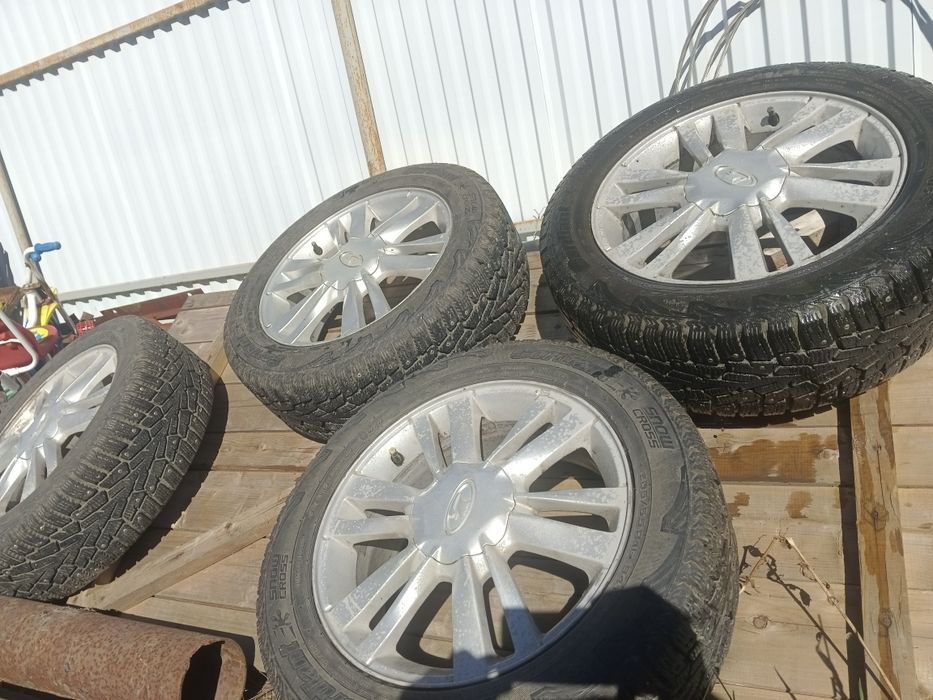 Продам комплект с дисками