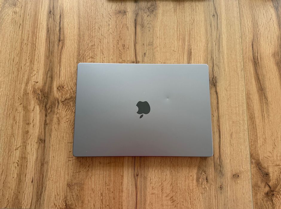 MacBook Pro 16" M1 Pro 10-Core CPU, 16-Core GPU, 16GB RAM, 1TB SSD