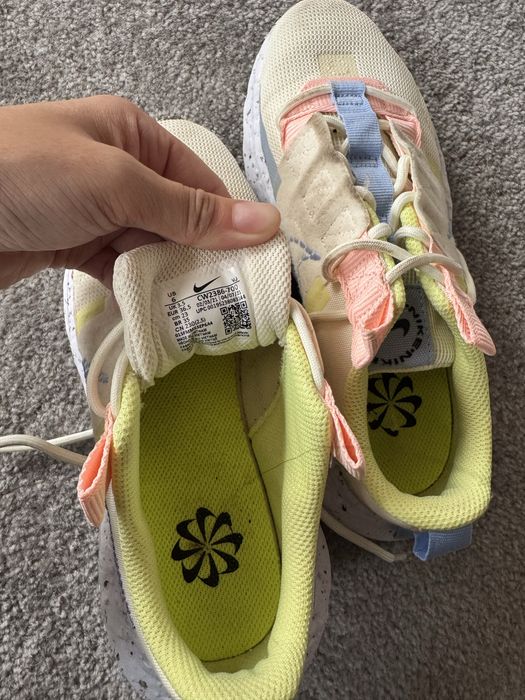 Кроссовки Nike оригинал 36 размер.