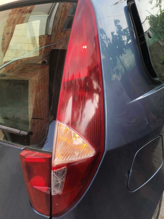 продавам фият пунто 2004 г газ бензин  1.2 80кс 16в