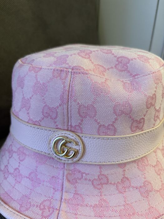 Palarie roz cu print