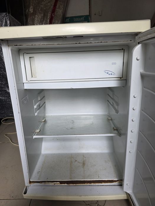 Продам холодильник Рабочий