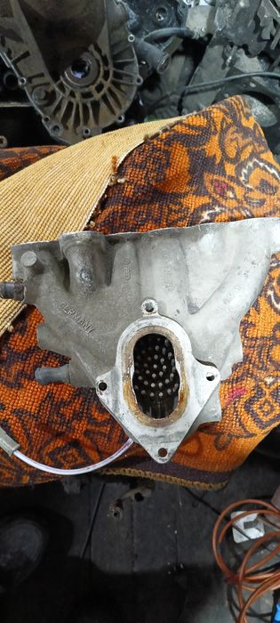 Продам впускной коллектор