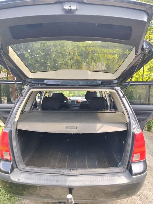 Vând Golf IV 1.6 16v