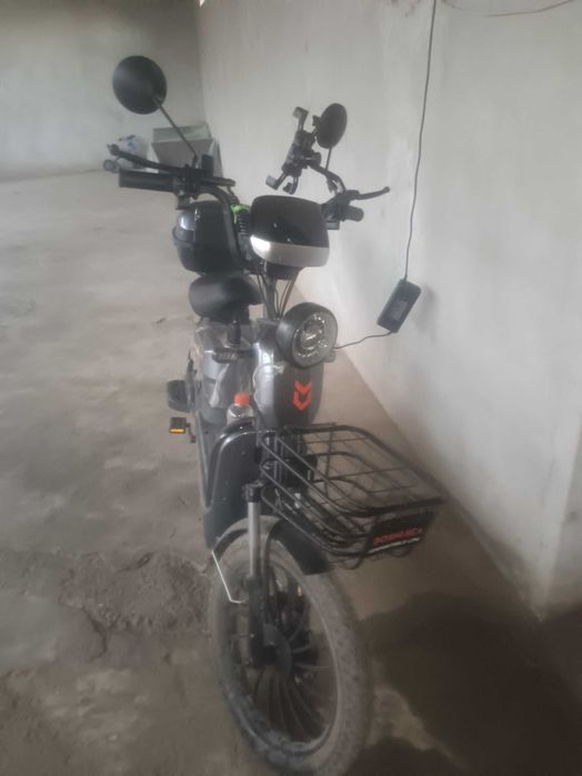 Skuter sotiladi yangi