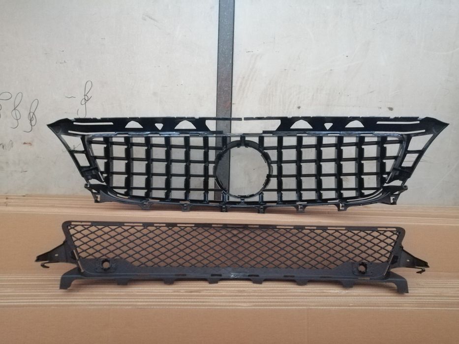 Grile centrală Mercedes-Benz w218
