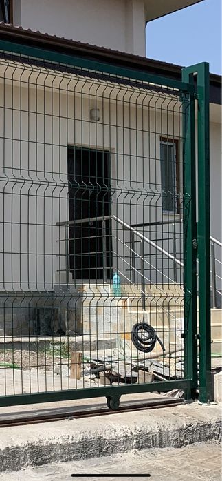 Монтаж на огради и врати