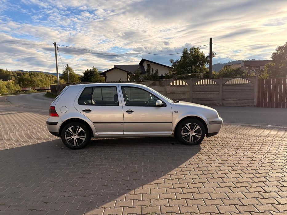 Volkswagen Golf 2000 benzină, 1.940 € — imagine 3