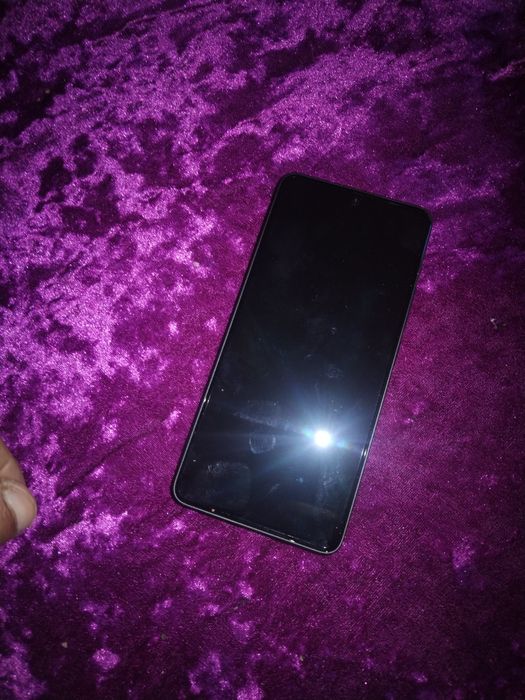 Ноти 13  256 мг янге телефон