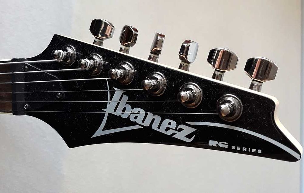 Chitară Ibanez RG321MH cu doze Seymour Duncan Distortion set