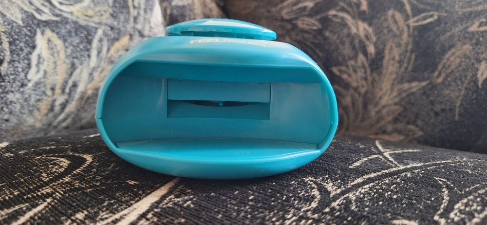 Четки за маникюр, държач за лак и сушилня за нокти