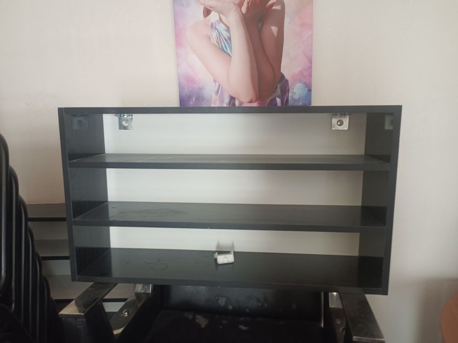 Продам навесные полочки