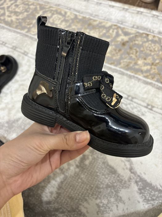 Сапожки на девочку демисезонные