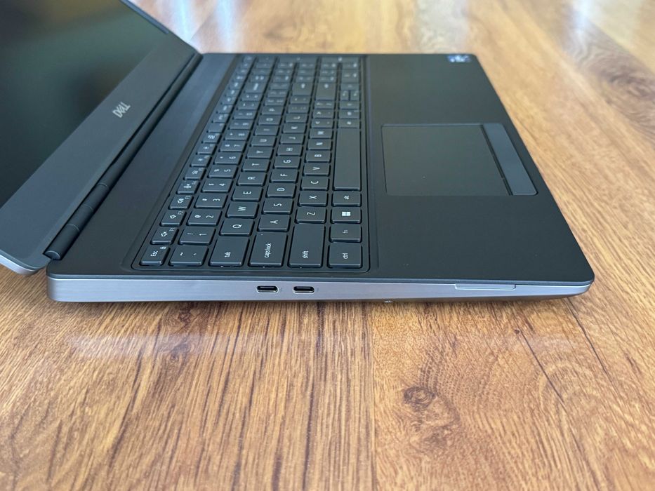 15.6' Full HD Core i9-11950H DELL Precision 7560 32GB DDR4/512GB NVMe/RTX A2000/Бат 6ч