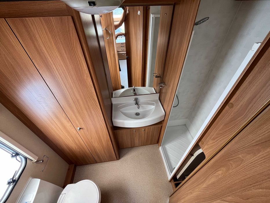 Rulota Swift Sprite Alpine 2013 Off camping Centrala Truma Acumulatort Boiler gaz cabina dus foarte usoara 1043/1164kg stare foarte buna