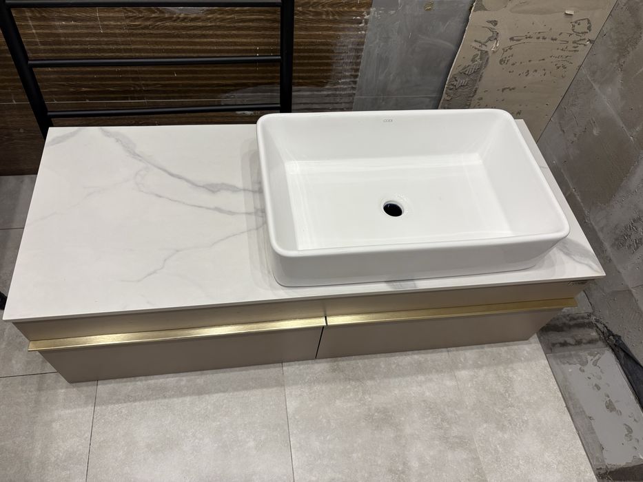 тумба для ванны.