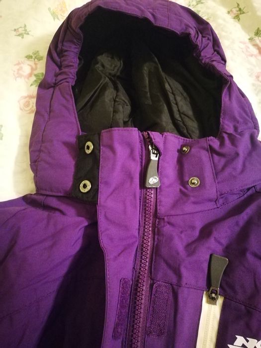 Продавам детско ски яке 35 лв