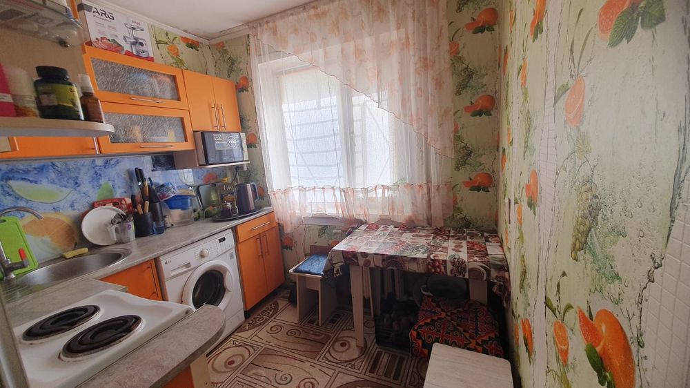 Продам квартиру .