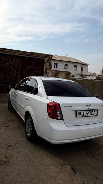 Ласетти 1 .8  жылы 2010.  Жургени.  250 000