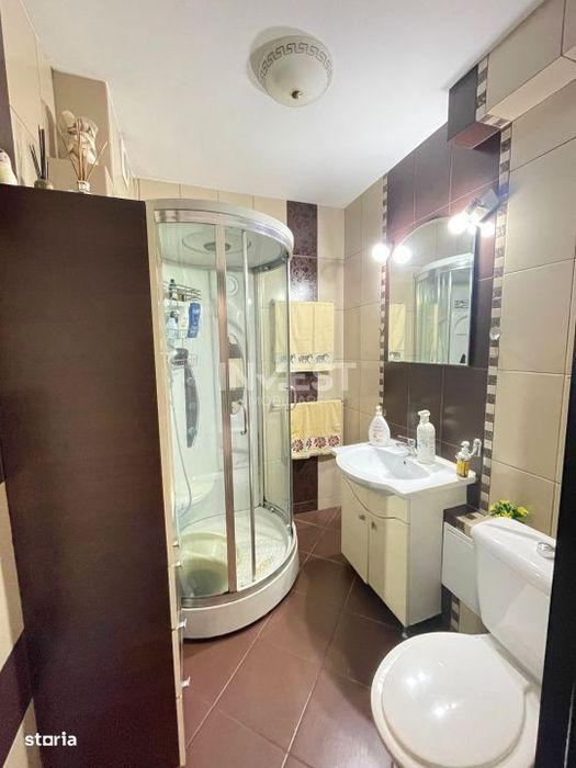 Apartament 3 camere decomandat-Piata Nicolina-etaj intermediar