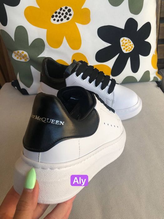 Alexander Mcqueen