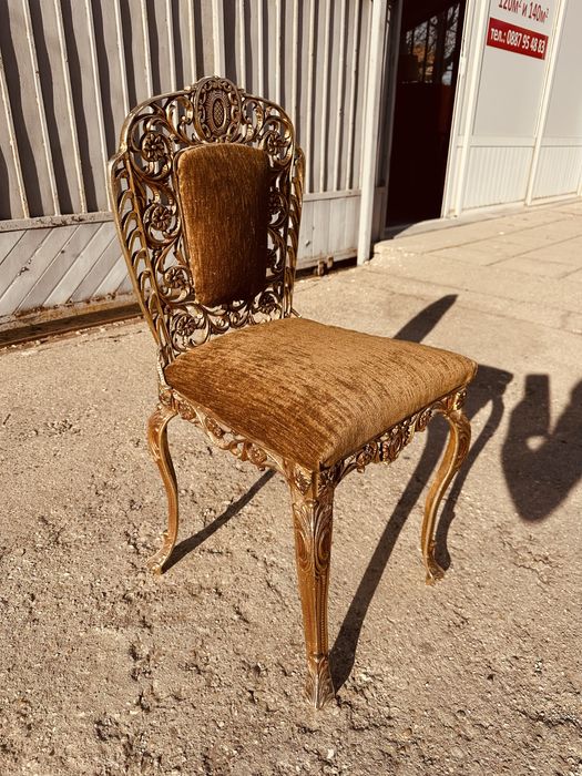 Луксозен бароков стол – метална рамка, златисто покритие, кадифе