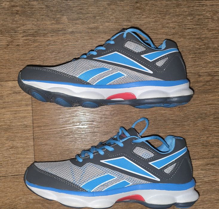 Кроссовки Reebok, рр 40,5,6000т